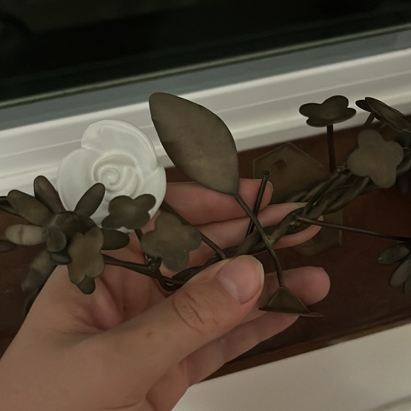 4 copper floral curtain holdbacks. 1 flower is missing, see photo. - Picture 3 of 4